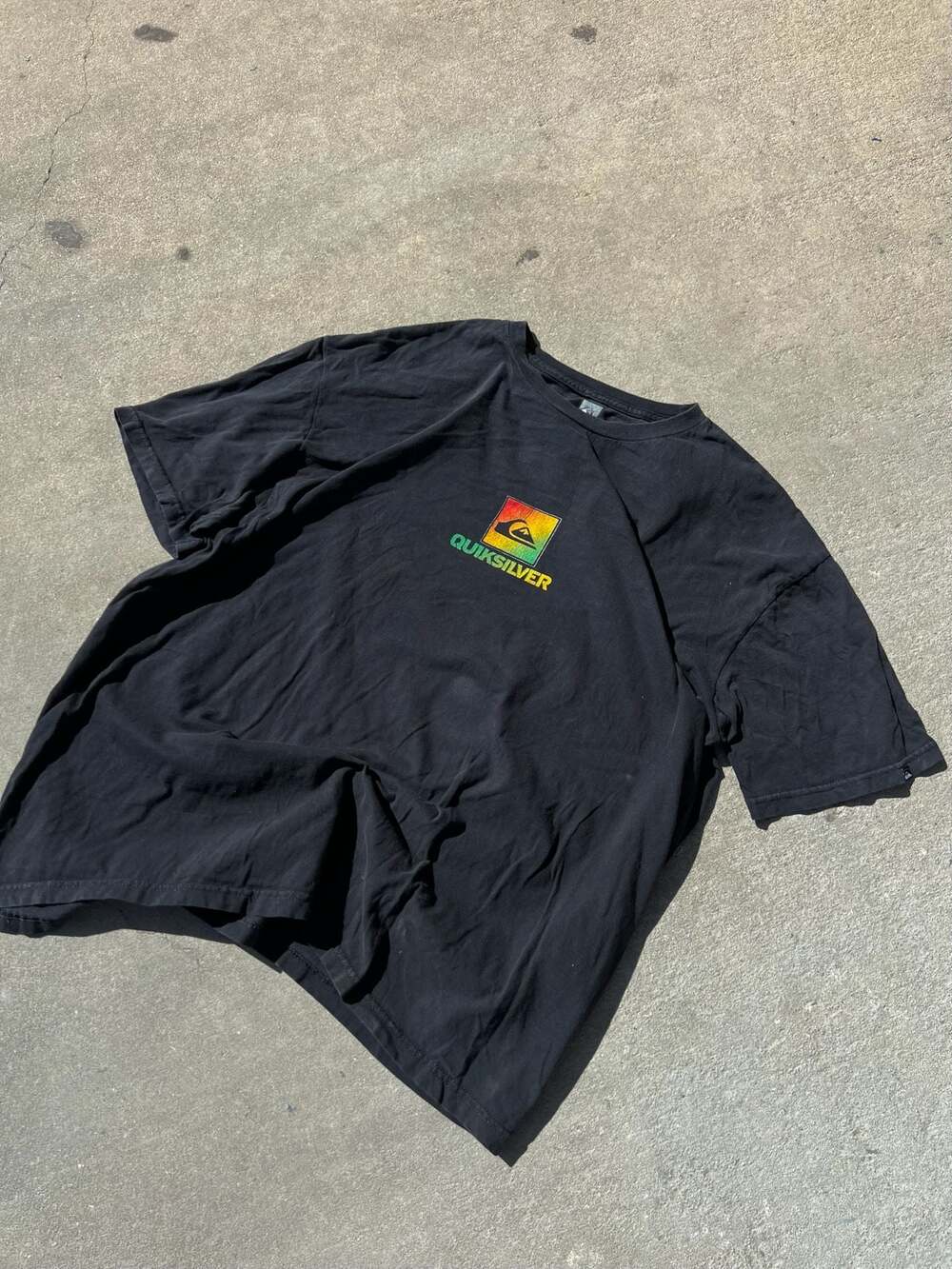 Quiksilver Men's XXL Rasta Color Flow Gradient Graphic Logo T-Shirt Black
